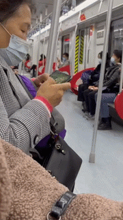 这就是女生爱走小碎步的原因？